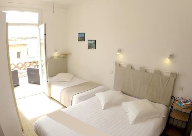 Comfort Triple Room