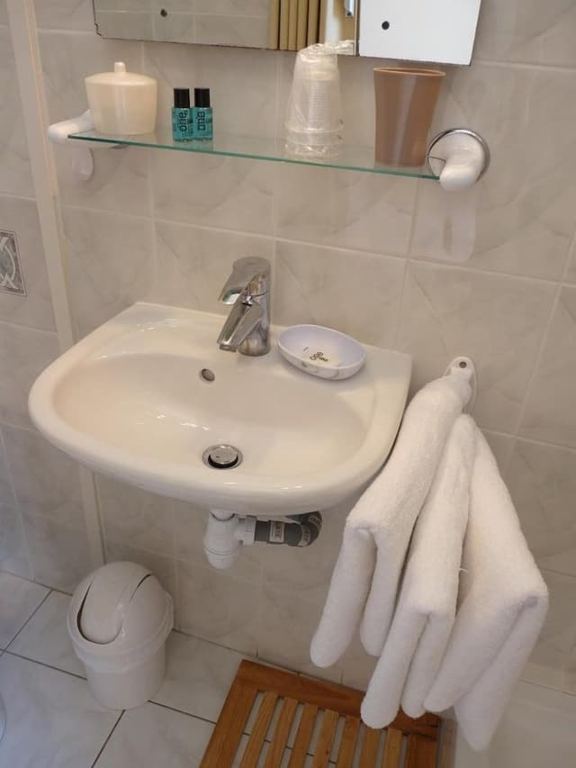 Comfort Triple Room