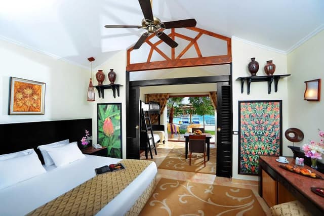 Bungalow Triple Pool View (3 Adults+2 Children)
