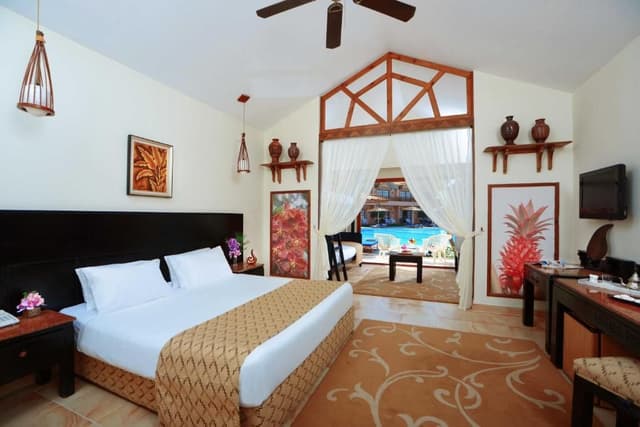 Superior Bungalow Pool View