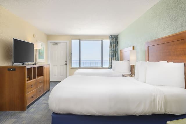 Deluxe Double Room, 2 Queen Beds, Accessible, Beach View
