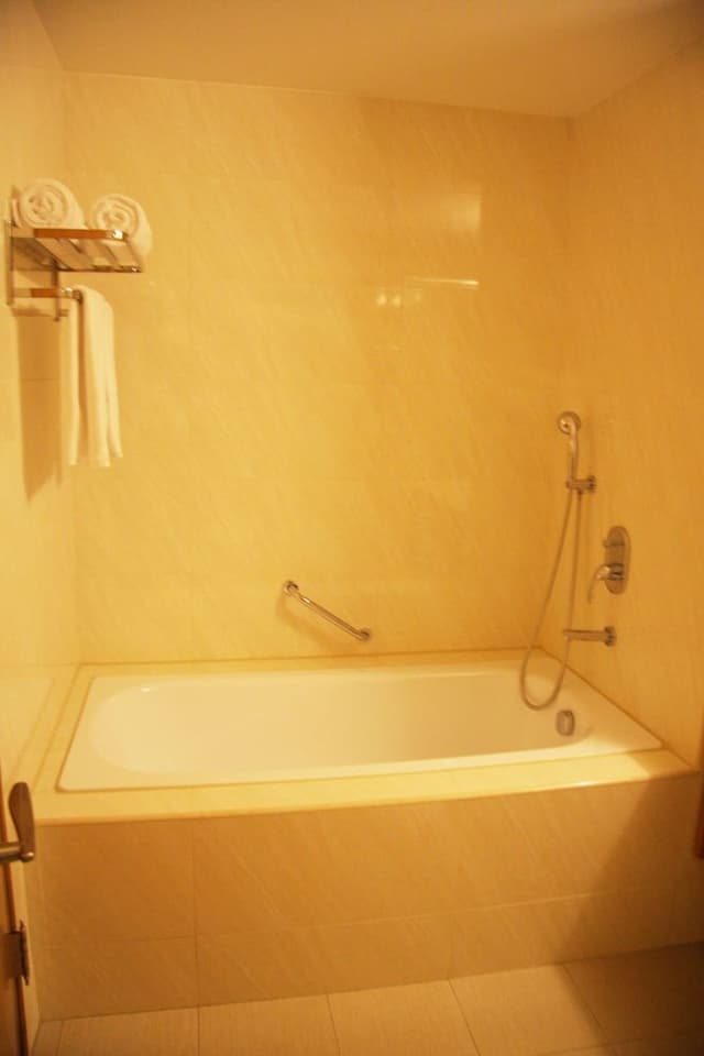 Deluxe Quadruple Room, 2 Queen Beds
