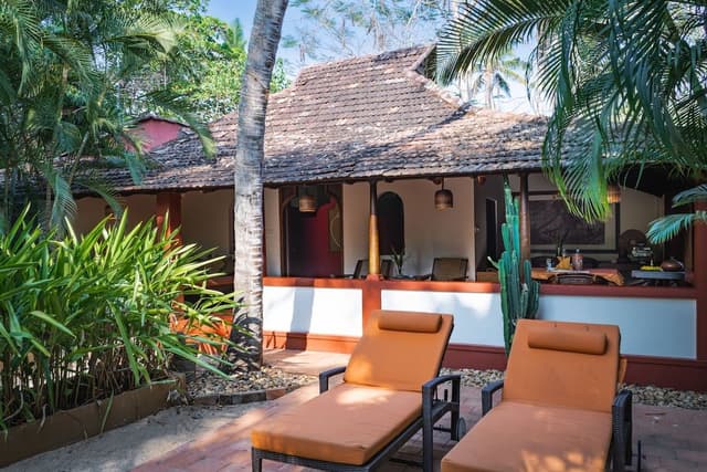 Pool villa