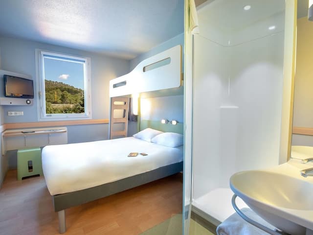 Triple Room, Multiple Beds