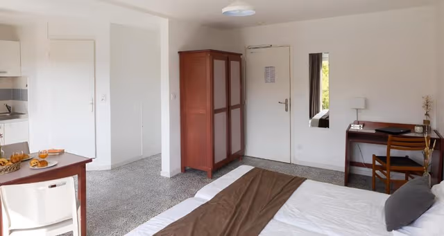 Studio with Balcony