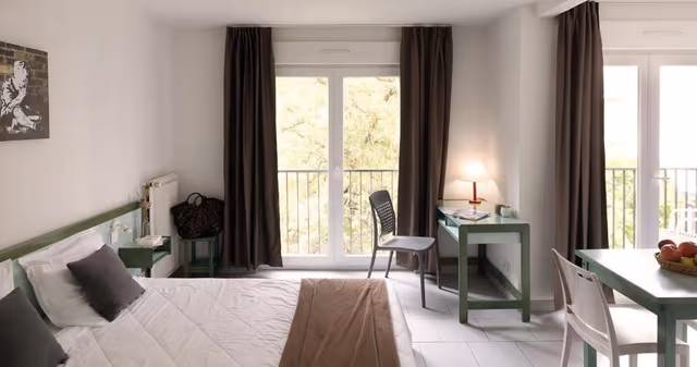 Studio with Balcony