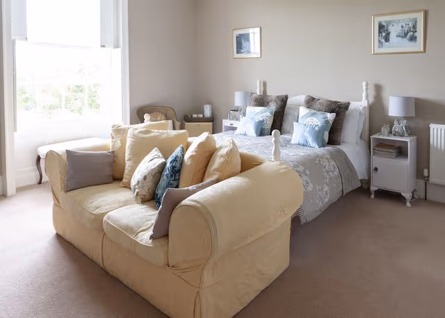 Room, 1 King Bed, Garden View (Sebastopol)