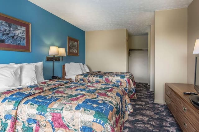 Standard Room, 2 Double Beds, Non Smoking