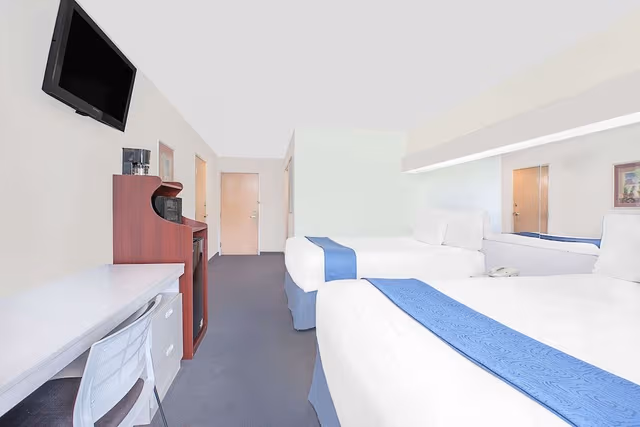 Standard Room, 2 Queen Beds, Non Smoking