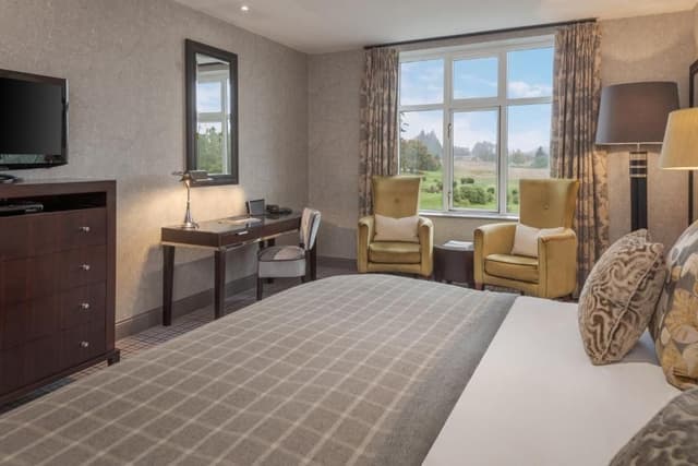 Superior King Room
