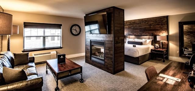 Suite, 1 King Bed with Sofa bed, River View (Heritage)