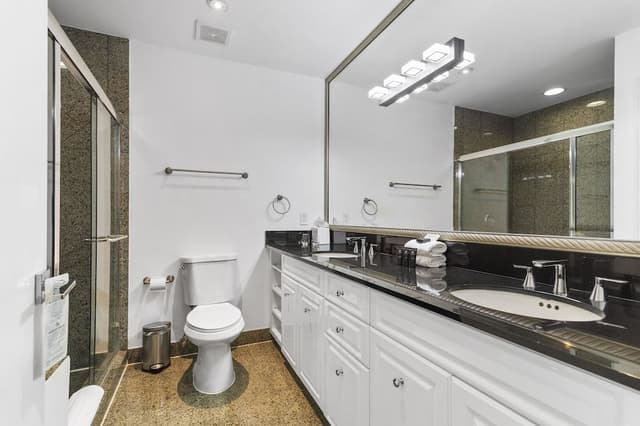Penthouse Luxury Two Bedroom Suite