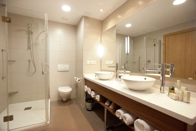 KING ONE BEDROOM SUITE