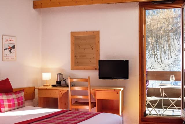 Comfort Room, Balcony