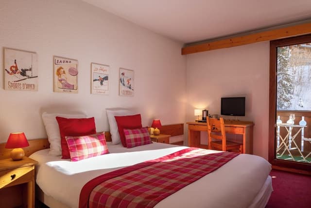 Comfort Room, Balcony