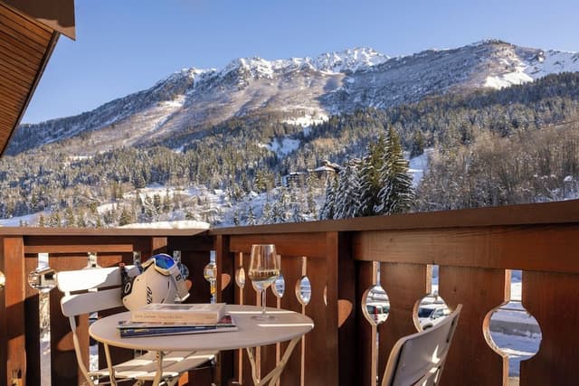 Family Room, Balcony
