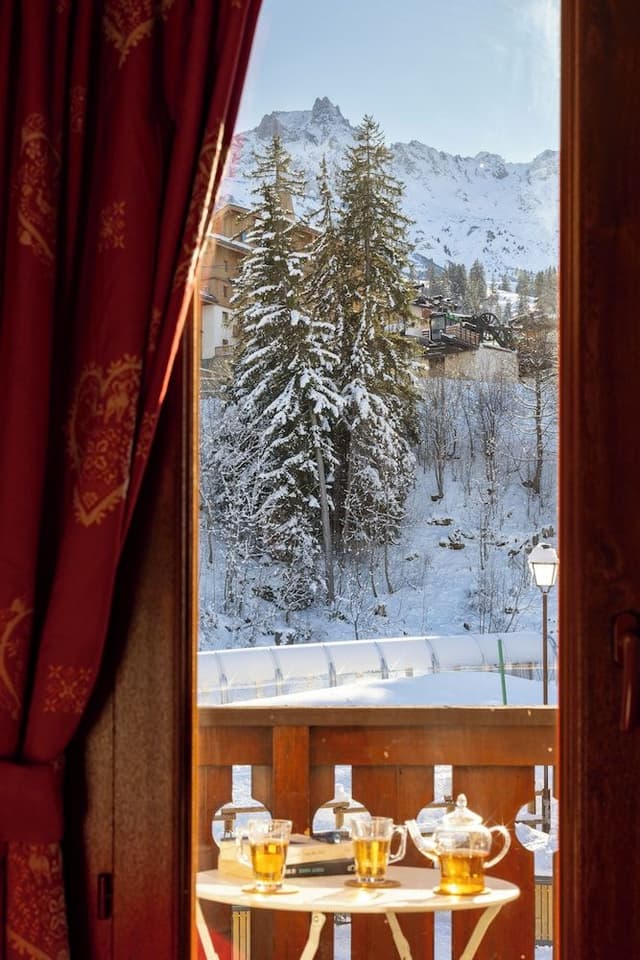 Comfort Room, Balcony