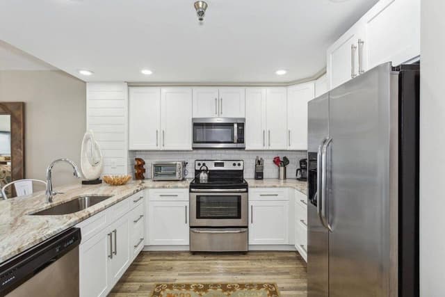 Two Bedroom Gulf Front Condo, Beach Chairs Included