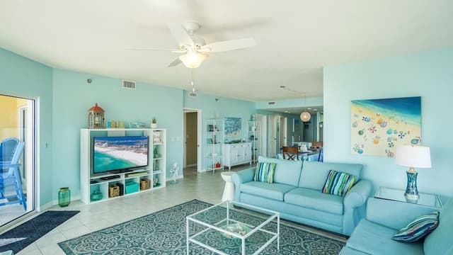 3 Bedrooms Gulf Front Condo, Beach Chairs Included