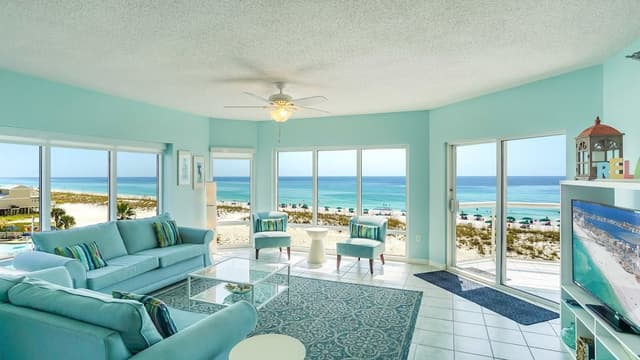 3 Bedrooms Gulf Front Condo, Beach Chairs Included