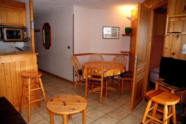 Comfort Apartment, 1 Bedroom (Station - 6 persons)