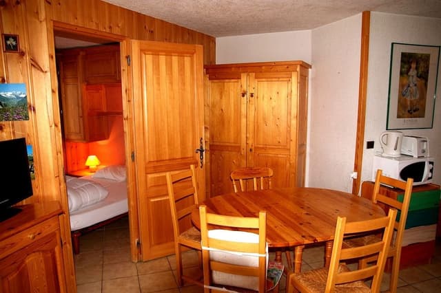 Comfort Apartment, 1 Bedroom (Station - 6 persons)