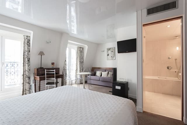 7-junior suite