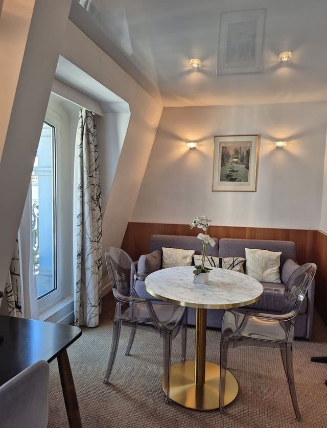 7-junior suite