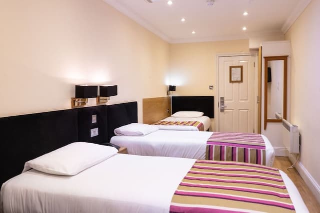 Classic Triple Room