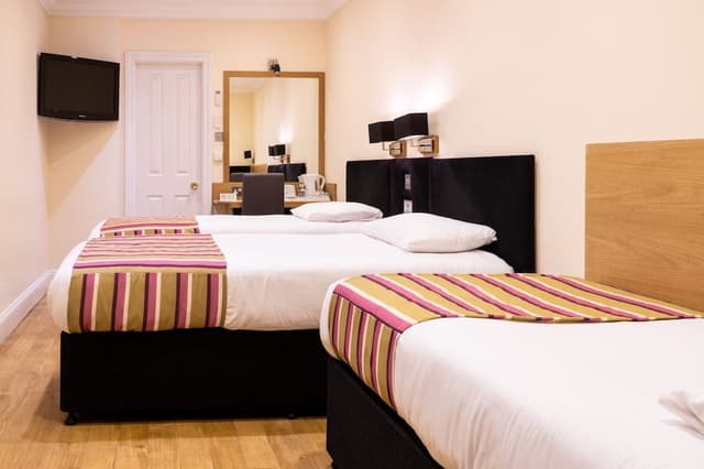 Classic Triple Room