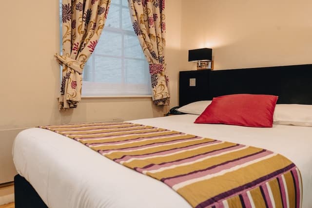 Classic Single Room