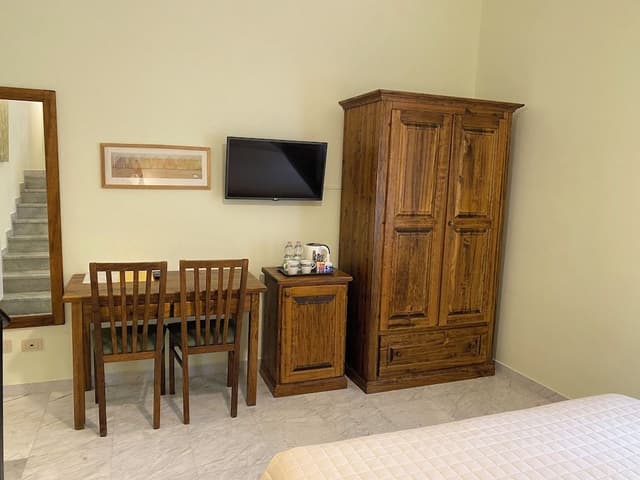 Double Room, 1 Queen Bed
