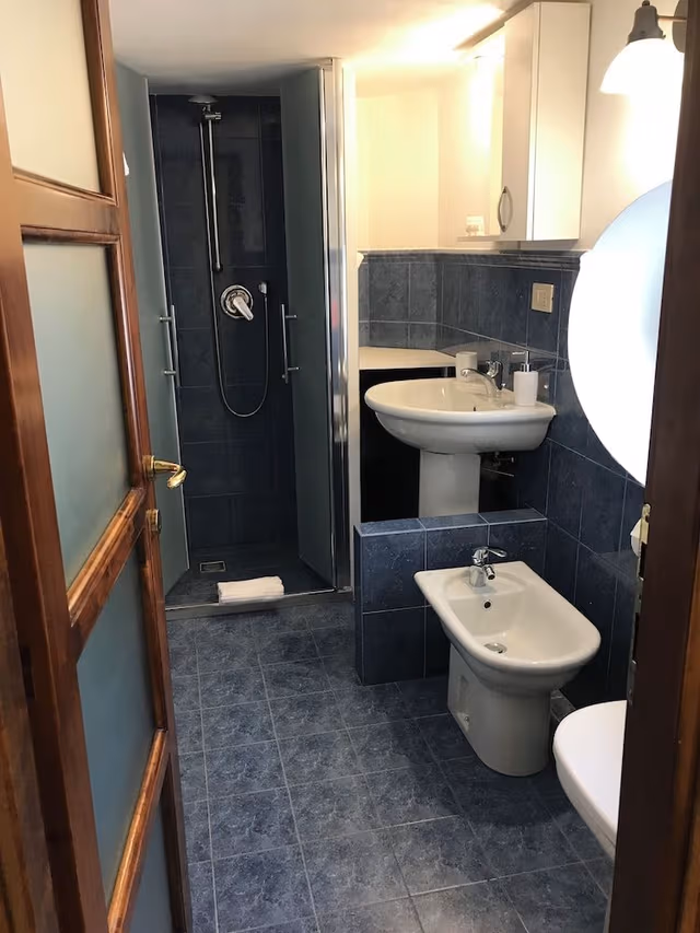 Double Room, 1 Queen Bed