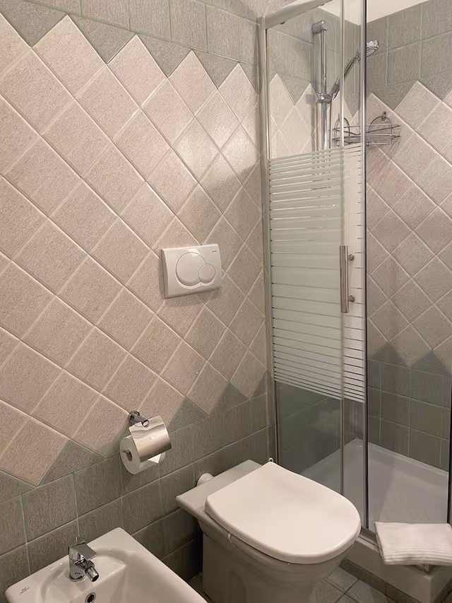 Double, External Private Bathroom