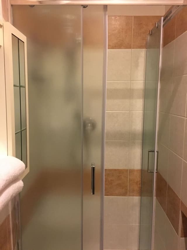 Double Room, 1 Queen Bed, Private Bathroom