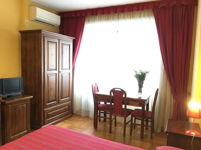 Double Room, 1 Queen Bed, Private Bathroom