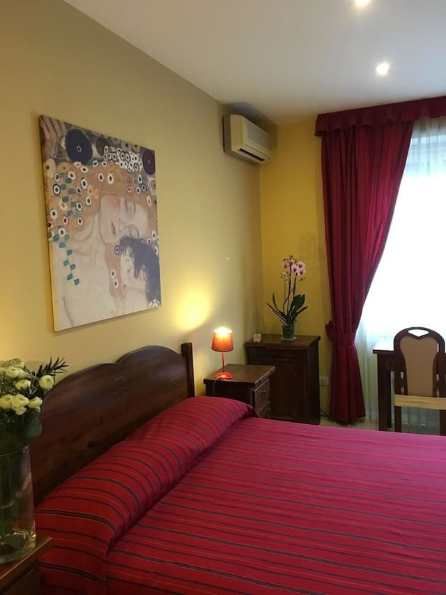 Double Room, 1 Queen Bed, Private Bathroom