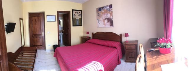 Double Room, 1 Queen Bed, Private Bathroom