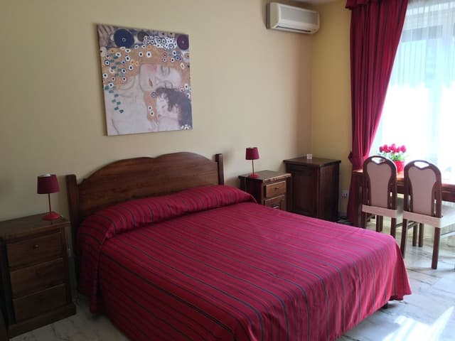 Double Room, 1 Queen Bed, Private Bathroom