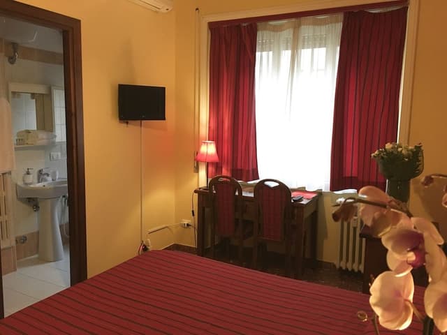 Double Room, 1 Queen Bed, Private Bathroom