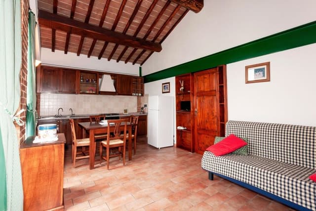 Classic Apartment, 1 Bedroom, Kitchen, Garden View