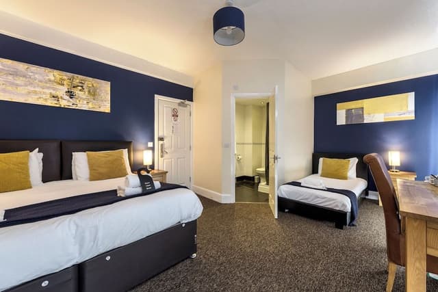Triple Room