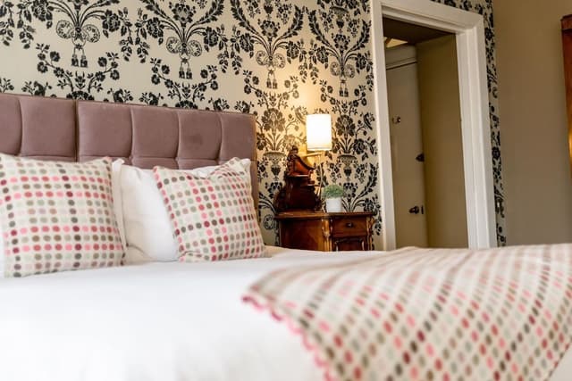 Double or Twin Room, Ensuite (Roomy)