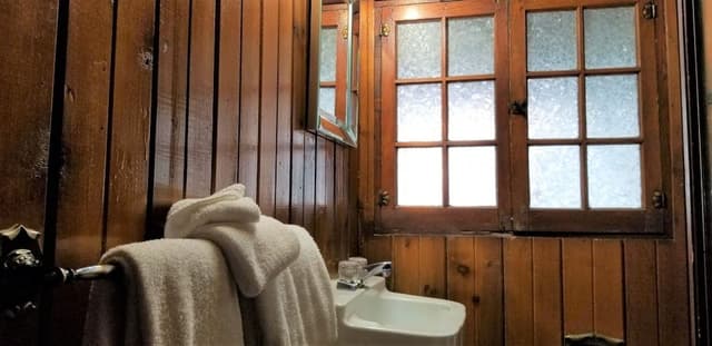 Basic Cabin (Standard Studio Cabin)