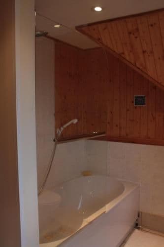 single room-private bathroom