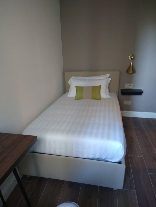 Classic Single Room
