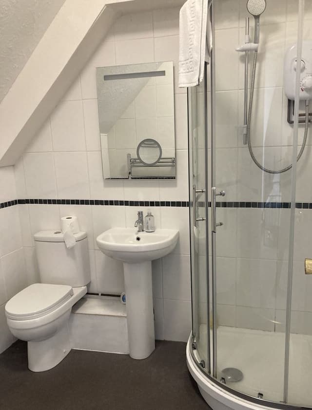 Standard Double Room, Ensuite, City View