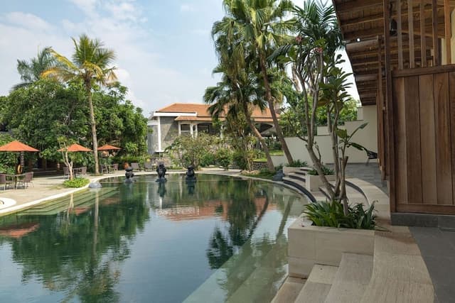 Premier Pool Access