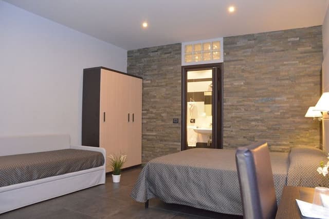 Triple Room