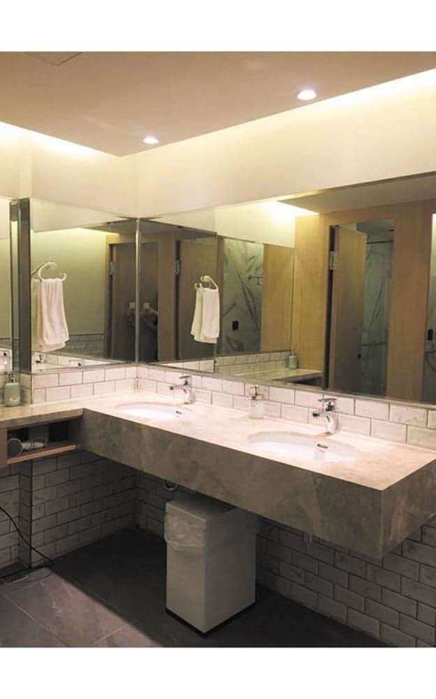 Shared Dormitory, Women only, Shared Bathroom